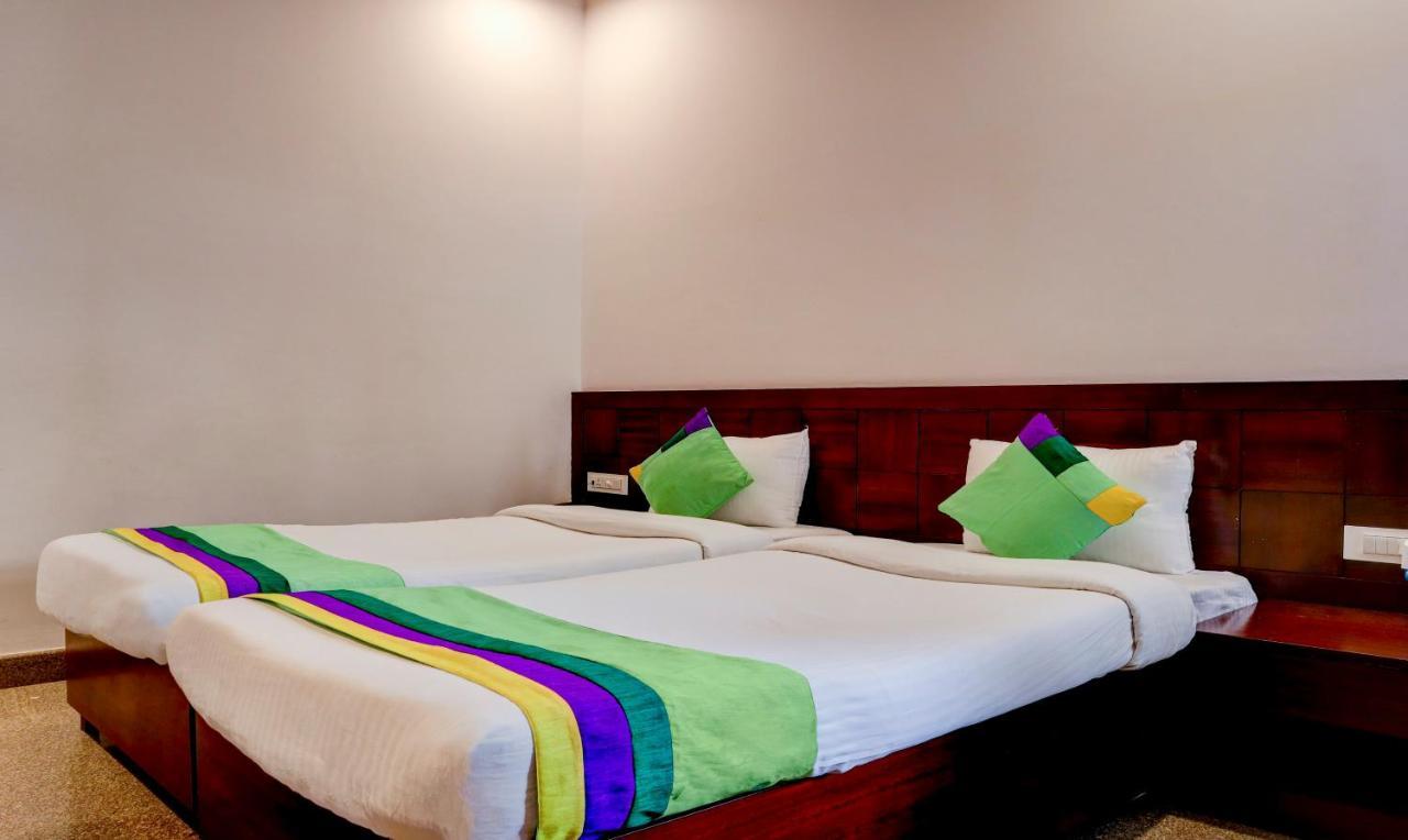Hotel Treebo Azure Varanasi
